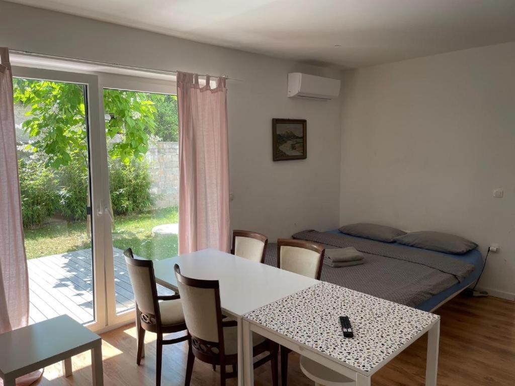 R41 - Tivoli Groundfloor Apartment Ljubljana Eksteriør bilde